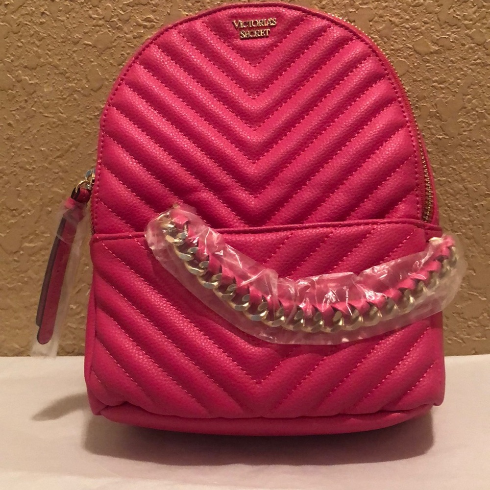 NWT Victoria’s Secret Small Backpack Quilted fushia color & gold chain. RARE HTF